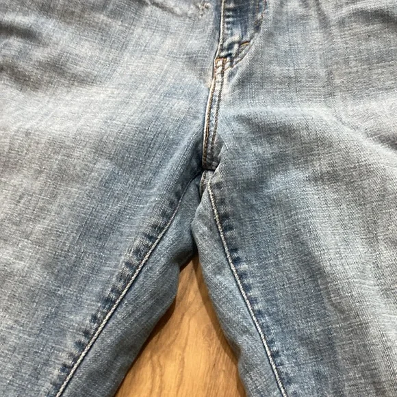 Levi’s Women’s 515 Light Wash Blue Cotton Boot Cut Denim Jeans - Picture 3 of 8